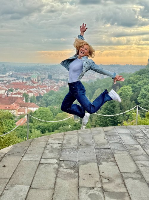 f12fbda4-2b23-4d65-b358-efaf25fa383c